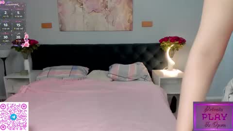 Snapshot of kittyy_cuttie chatting on 10.19.25 kittyy online show from 10.19.25