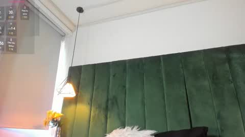 K I T T Y Y  online show from 10.30.25