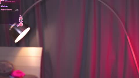 Zendaya online show from 12.02.24