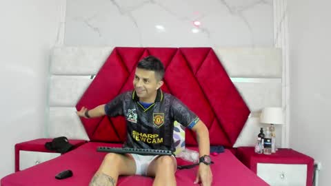 Snapshot of kity_spiderr chatting on 03.28.26 Luisa y Jairo online show from 03.28.26