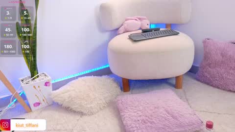 Snapshot of kiut_tiffanii chatting on 10.11.25 Tiffanii online show from 10.11.25