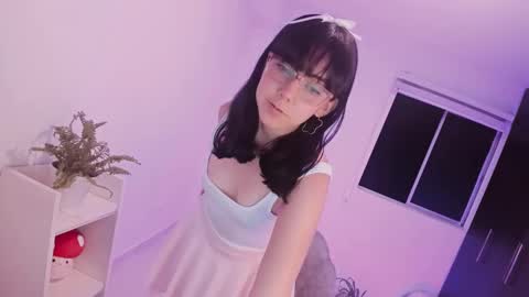 Snapshot of kiwi____ chatting on 12.24.24 Little piece of fruit online show from 12.24.24