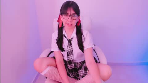 Snapshot of kiwi____ chatting on 05.25.26 Little piece of fruit online show from 05.25.26