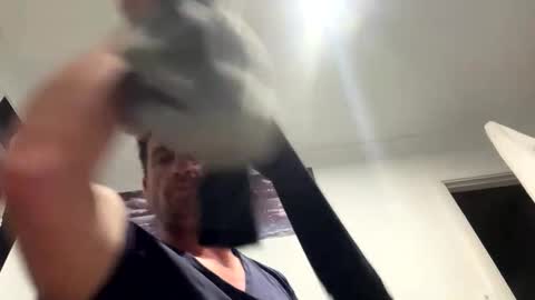 Snapshot of kiwibuzzer chatting on 10.17.25 Champ online show from 10.17.25