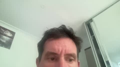 Snapshot of kiwibuzzer chatting on 10.26.25 Champ online show from 10.26.25