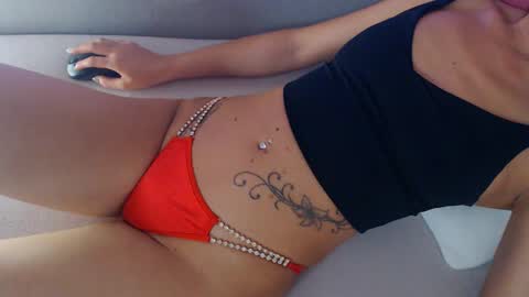 Snapshot of kixi02 chatting on 02.04.25 kixi02 online show from 02.04.25