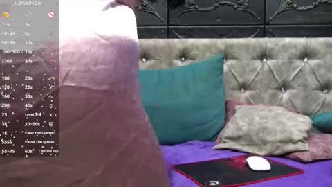 Snapshot of klaramuse chatting on 02.12.26 Klara online show from 02.12.26