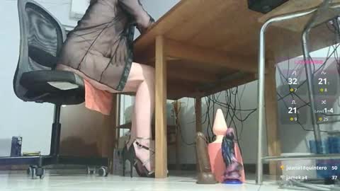 Klaudia online show from 10.22.25