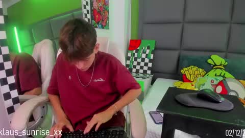 Snapshot of klaus_sunrise_xx chatting on 12.03.24 KLAUS online show from 12.03.24