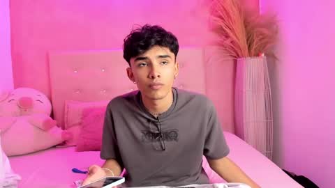 Snapshot of klaus_sunrise_xx chatting on 12.08.24 KLAUS online show from 12.08.24