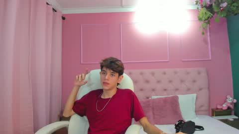 Snapshot of klaus_sunrise_xx chatting on 12.26.24 KLAUS online show from 12.26.24