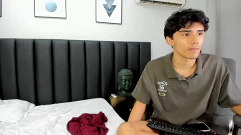 Snapshot of klaus_sunrise_xx chatting on 01.29.25 KLAUS online show from 01.29.25