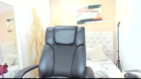 Snapshot of klaus_sunrise_xx chatting on 01.31.25 KLAUS online show from 01.31.25