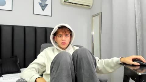 Snapshot of klaus_sunrise_xx chatting on 02.01.25 KLAUS online show from 02.01.25