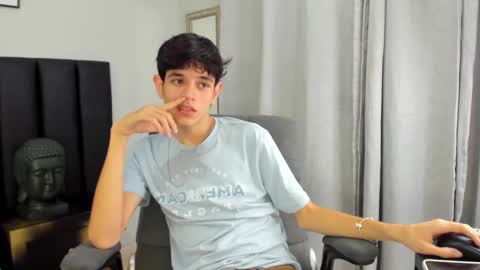 Snapshot of klaus_sunrise_xx chatting on 02.28.25 KLAUS online show from 02.28.25