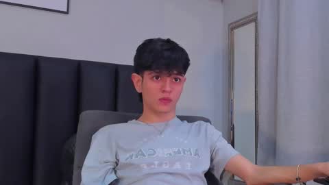 Snapshot of klaus_sunrise_xx chatting on 09.27.25 KLAUS online show from 09.27.25