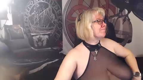 Michelle online show from 02.06.25