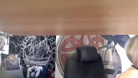 Snapshot of kleiner_teufel chatting on 09.24.25 Michelle online show from 09.24.25