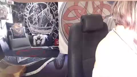 Snapshot of kleiner_teufel chatting on 09.28.25 Michelle online show from 09.28.25