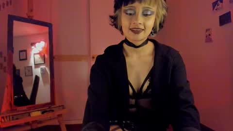 Snapshot of kleo_o chatting on 10.29.25 Kleo online show from 10.29.25