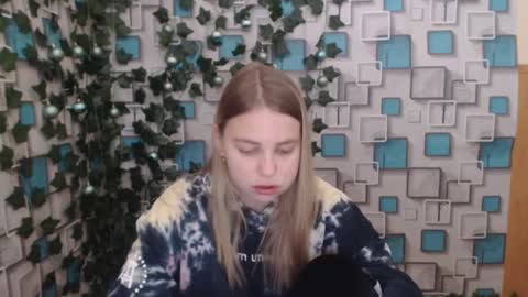 klerkarina online show from 12.23.24