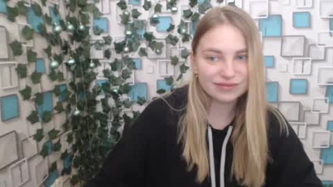 klerkarina online show from 01.04.25