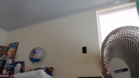 Snapshot of kloe_boobs chatting on 10.25.25 Kloe online show from 10.25.25