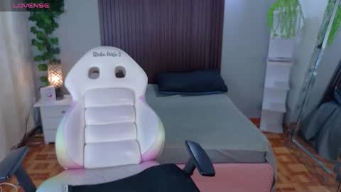 kloe_cooper online show from 09.29.25