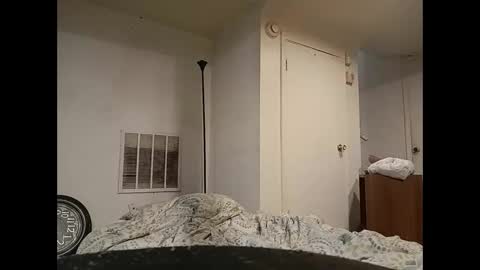 LOUiViLAN online show from 12.18.24