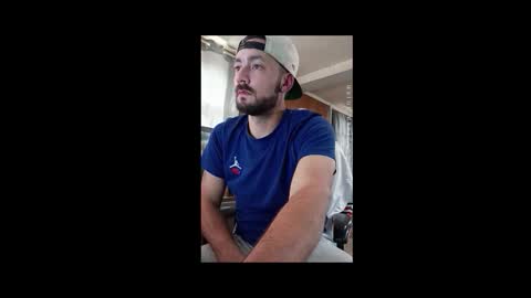 LOUiViLAN online show from 10.05.25