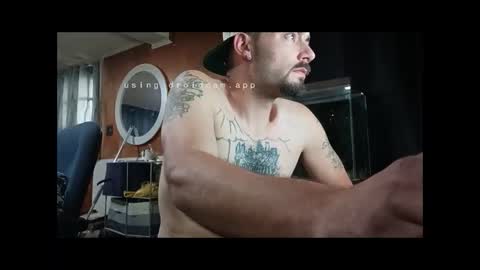 LOUiViLAN online show from 10.30.25