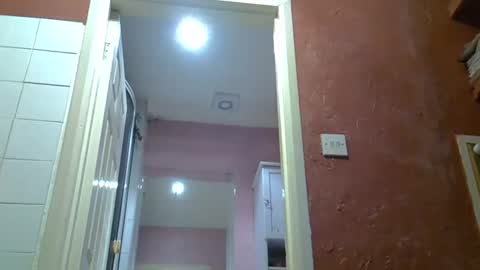 Snapshot of klovesu2000 chatting on 12.17.24 klovesu2000 online show from 12.17.24