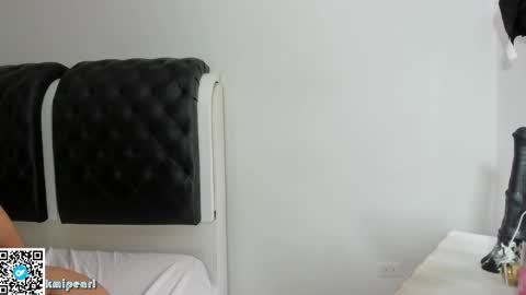 Snapshot of kmipearl chatting on 02.25.25 Camila Reyes online show from 02.25.25