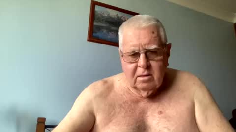 Aussiedude online show from 01.10.25