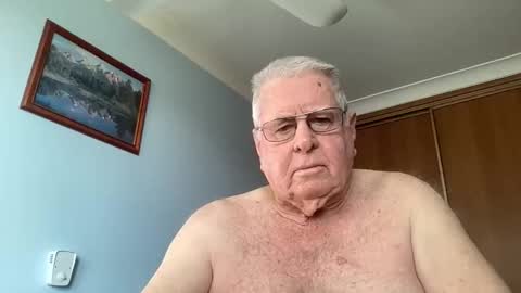 Aussiedude online show from 10.06.25