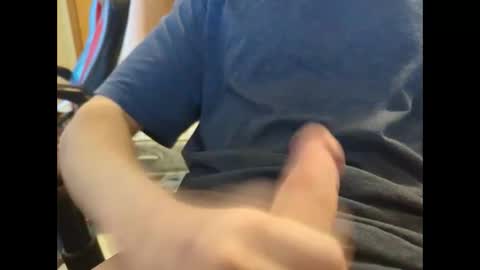 Snapshot of kniloc chatting on 02.18.25 kniloc online show from 02.18.25