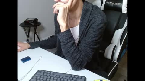 Snapshot of knkysubtwnk chatting on 02.19.26 bttmtwink online show from 02.19.26