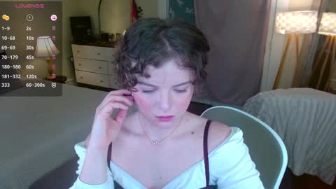 Snapshot of knowlita chatting on 02.01.25 knowlita online show from 02.01.25