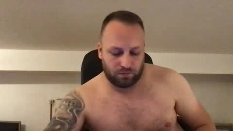 Snapshot of kobasic chatting on 09.30.25 hugo online show from 09.30.25