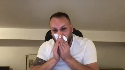 Snapshot of kobasic chatting on 10.15.25 hugo online show from 10.15.25