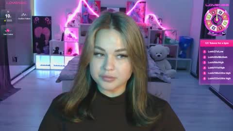 Mia online show from 10.27.25