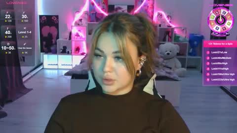 Mia online show from 10.28.25