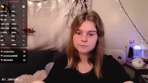 Snapshot of komorebbi chatting on 12.27.24 Marta online show from 12.27.24