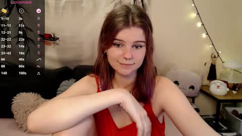 Snapshot of komorebbi chatting on 01.01.25 Marta online show from 01.01.25