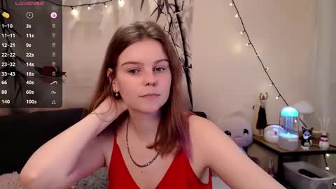 Snapshot of komorebbi chatting on 01.10.25 Marta online show from 01.10.25