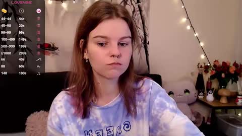 Snapshot of komorebbi chatting on 01.18.25 Marta online show from 01.18.25