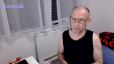 Komsiak online show from 01.05.26