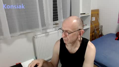 Komsiak online show from 04.26.26