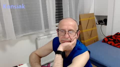Snapshot of konsiak chatting on 05.30.26 Komsiak online show from 05.30.26