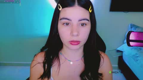 YINI online show from 12.15.25